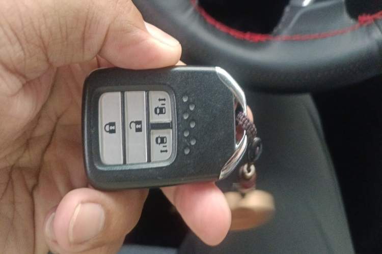 Used Honda Elysion 2019 2.0L Hybrid Luxury Edition Vehicle Key