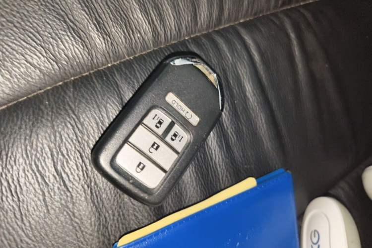 Used Honda Elysion 2019 2.0L Hybrid Supreme Edition Vehicle Key
