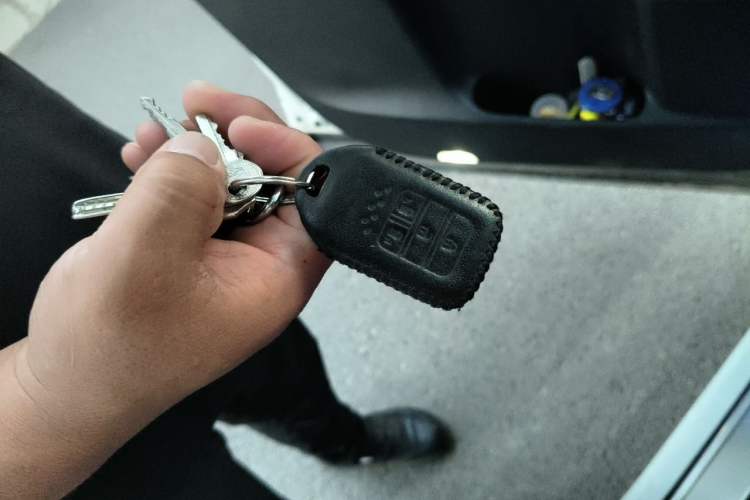 Used Honda Elysion 2019 2.0L Hybrid Luxury Edition Vehicle Key