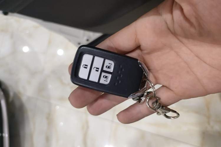 Used Honda Elysion 2019 2.0L Hybrid Comfort Edition Vehicle Key