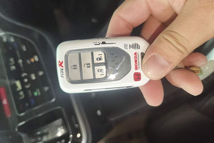 Used Honda Elysion 2019 2.0L Hybrid Comfort Edition Vehicle Key
