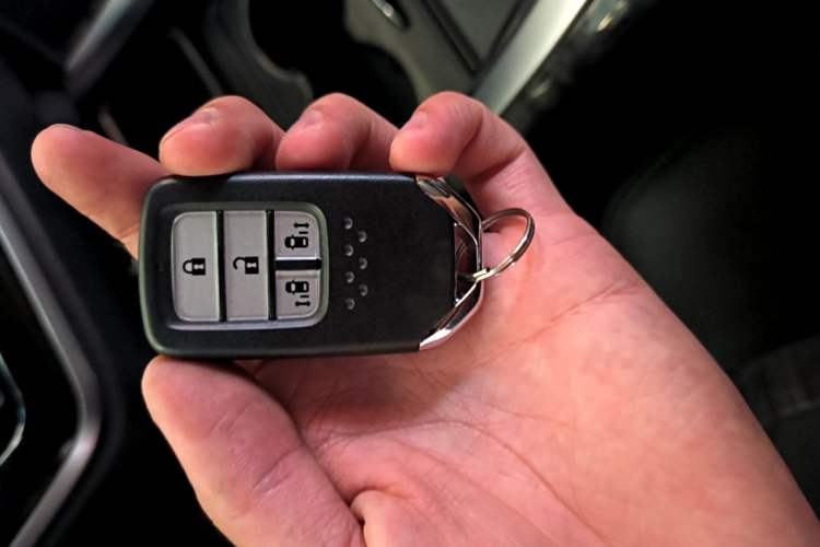 Used Honda Elysion 2019 2.0L Hybrid Supreme Edition Vehicle Key