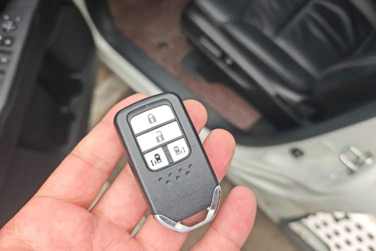 Used Honda Elysion 2019 2.0L Hybrid Luxury Edition Vehicle Key