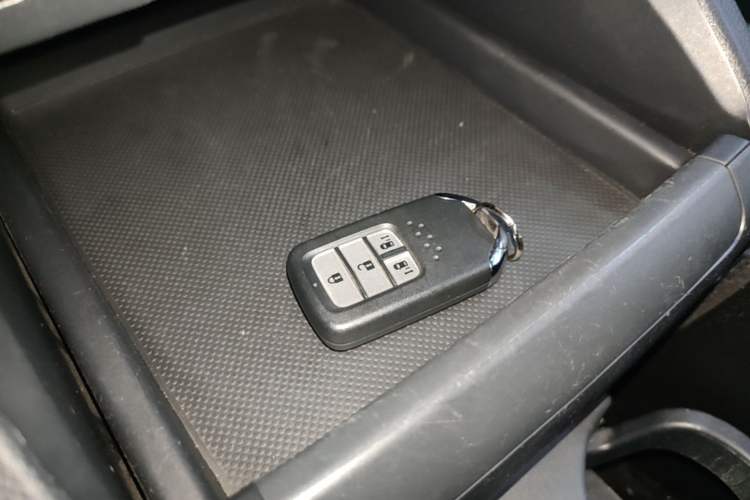 Used Honda Elysion 2019 2.0L Hybrid Supreme Edition Vehicle Key