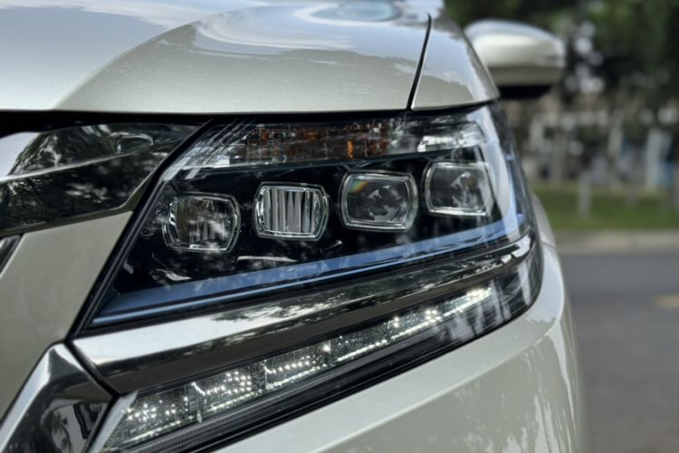 Used Honda Elysion 2019 2.0L Hybrid Luxury Edition Exterior 8