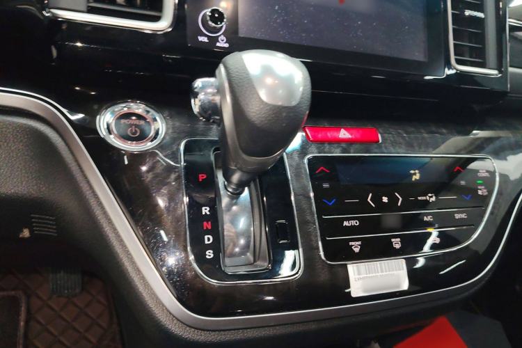 Used Honda Elysion 2019 2.0L Hybrid Luxury Edition Gear Lever