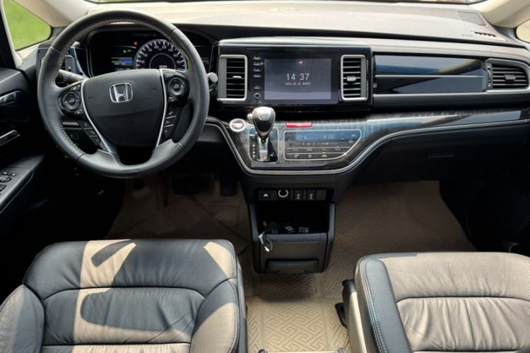 Used Honda Elysion 2019 2.0L Hybrid Luxury Edition Interior 2
