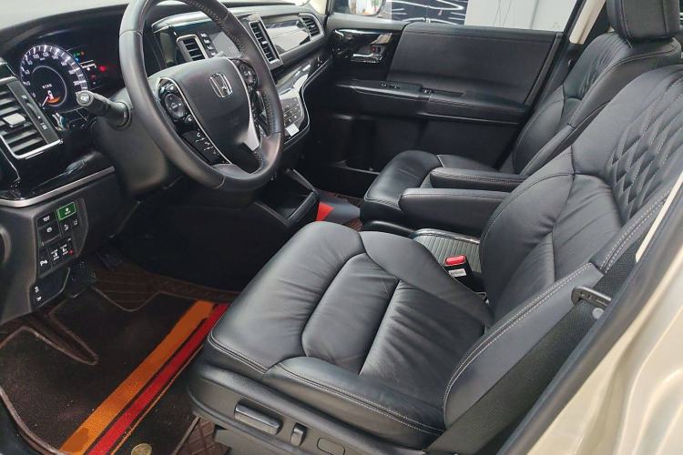 Used Honda Elysion 2019 2.0L Hybrid Luxury Edition Left Front Seat