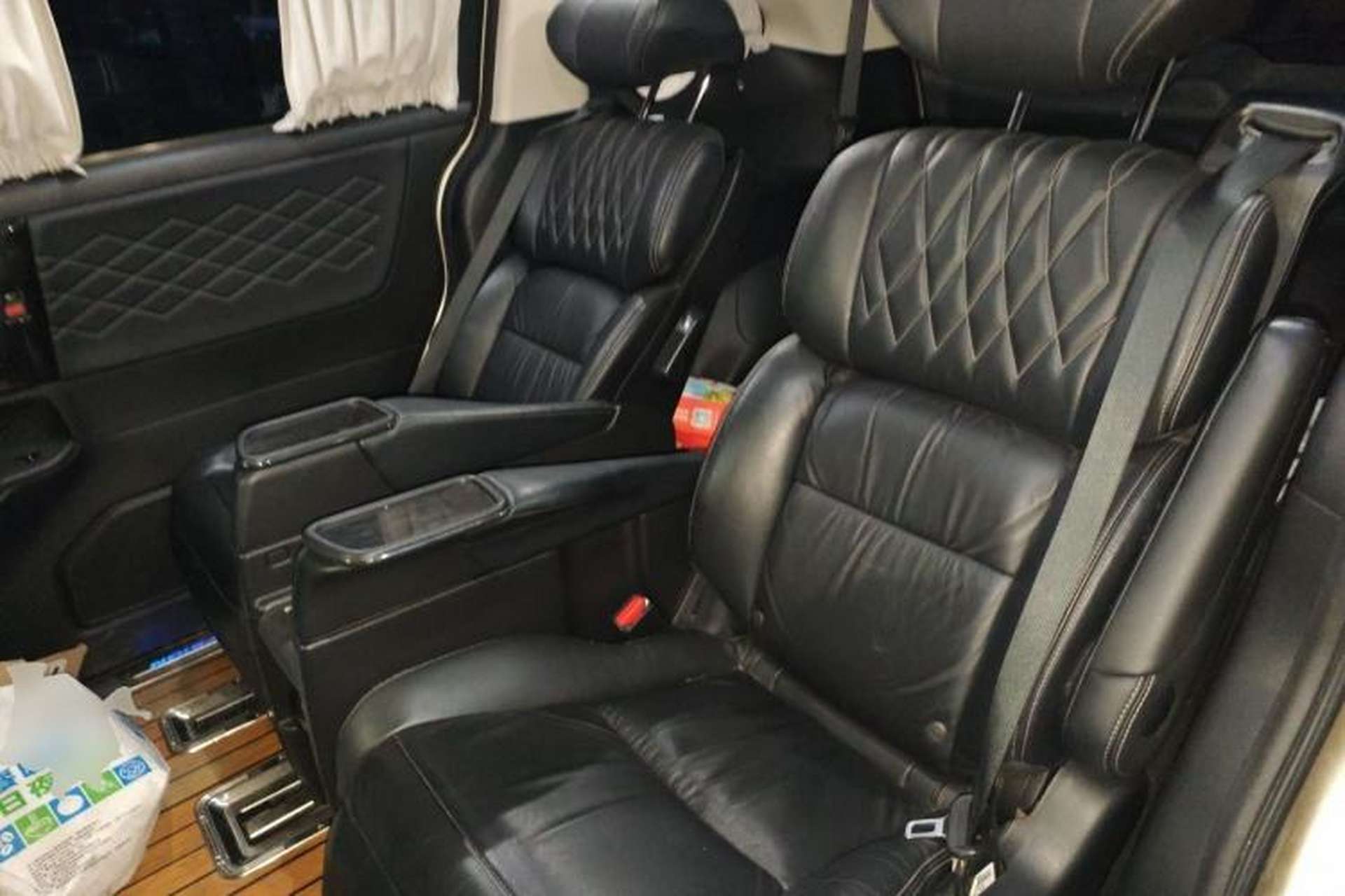 Used Honda Elysion 2019 2.0L Hybrid Luxury Edition Left Rear Seat