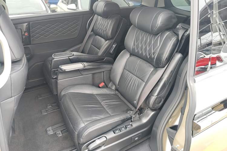 Used Honda Elysion 2019 2.0L Hybrid Luxury Edition Left Rear Seat