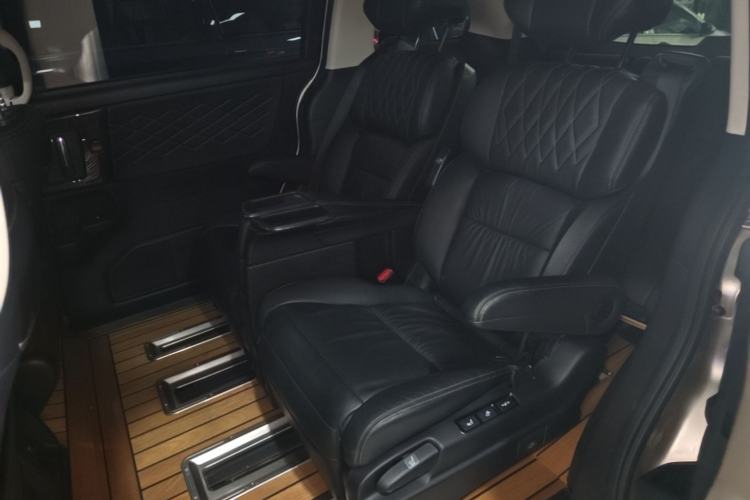 Used Honda Elysion 2019 2.0L Hybrid Luxury Edition Left Rear Seat