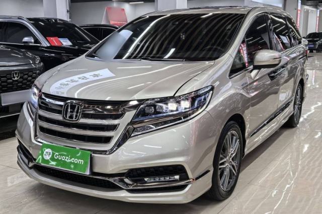 Honda Elysion 2019 2.0L Hybrid Luxury Edition مستعملة