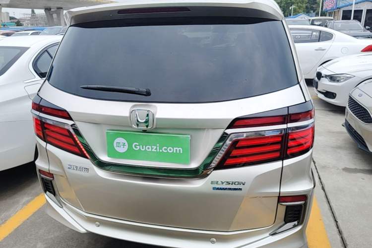 Used Honda Elysion 2019 2.0L Hybrid Luxury Edition Rear