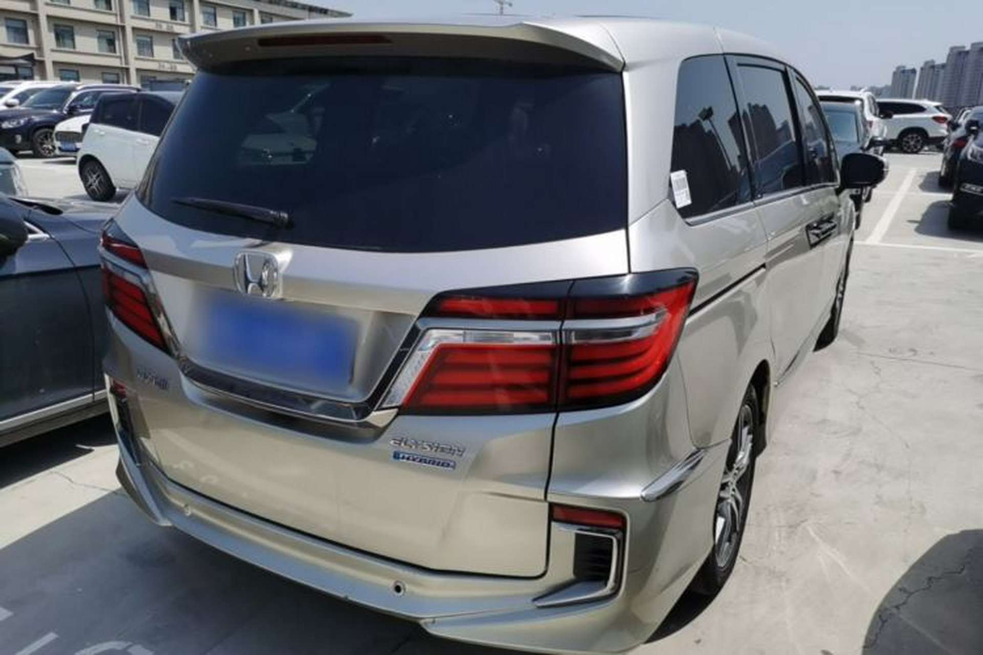 Used Honda Elysion 2019 2.0L Hybrid Luxury Edition Rear Right 45 Deg