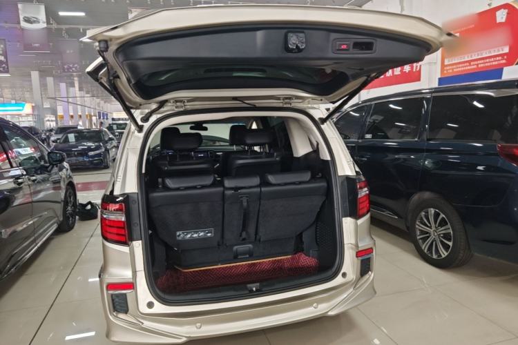 Used Honda Elysion 2019 2.0L Hybrid Luxury Edition Trunk