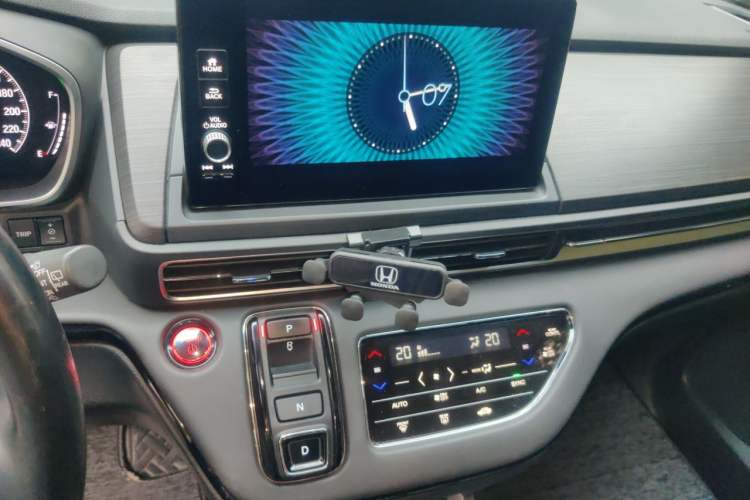 Used Honda Elysion 2022 2.0L eHEV Luxury Edition Audio And AC Panel