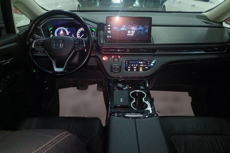 Used Honda Elysion 2022 2.0L eHEV Luxury Edition Center Console