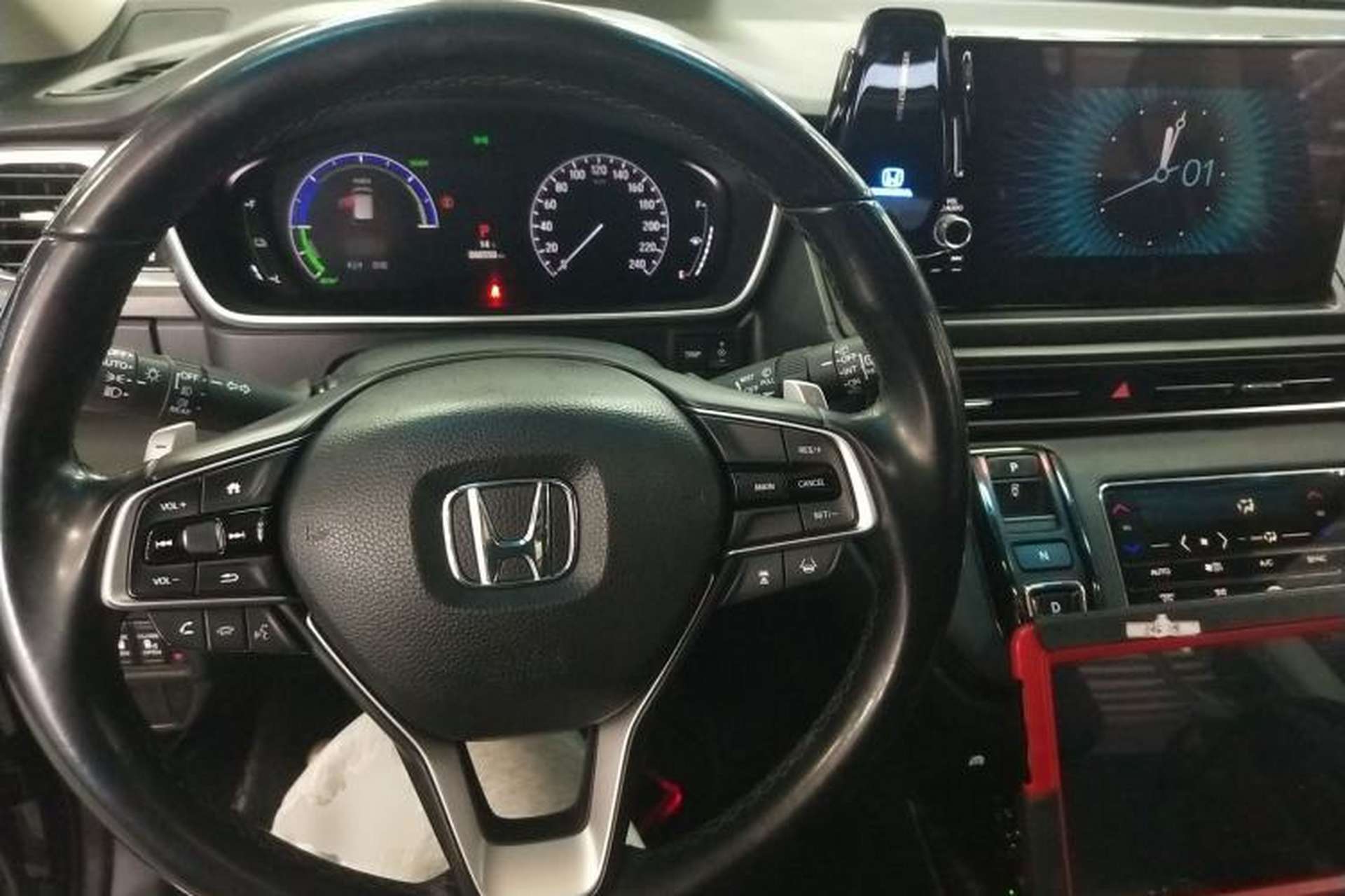 Used Honda Elysion 2022 2.0L eHEV Prestige Edition Center Console