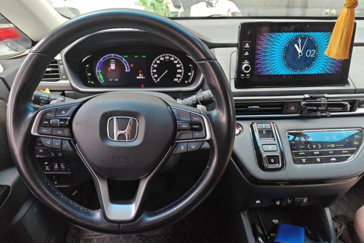 Used Honda Elysion 2022 2.0L eHEV Luxury Edition Center Console