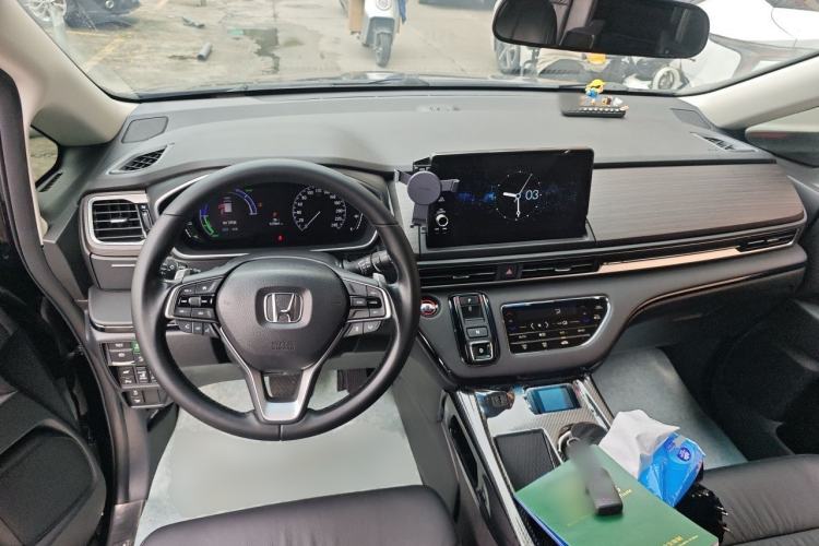 Used Honda Elysion 2022 2.0L eHEV Luxury Edition Center Console