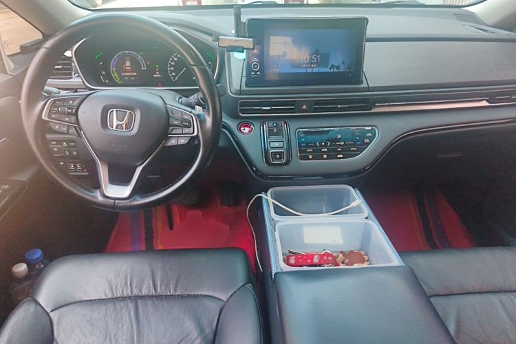 Used Honda Elysion 2022 2.0L eHEV Luxury First Edition Center Console