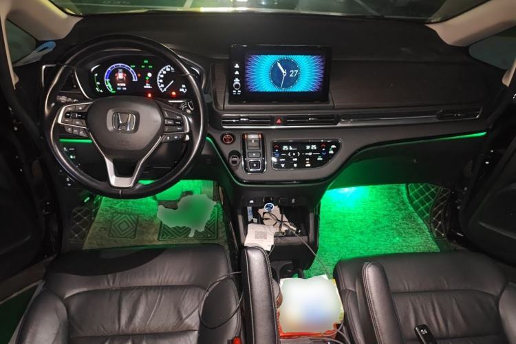 Used Honda Elysion 2022 2.0L eHEV Luxury Edition Center Console