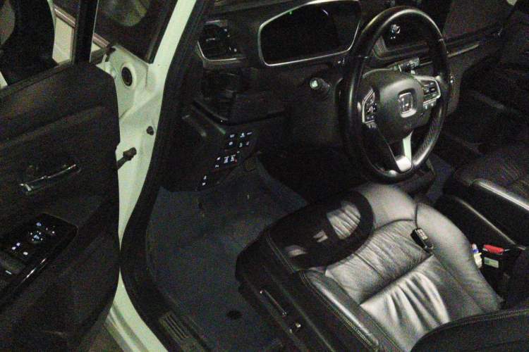 Used Honda Elysion 2022 2.0L eHEV Luxury First Edition Driver Seat