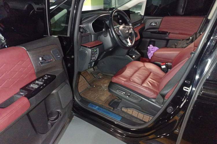 Used Honda Elysion 2022 2.0L eHEV Prestige Edition Driver Seat