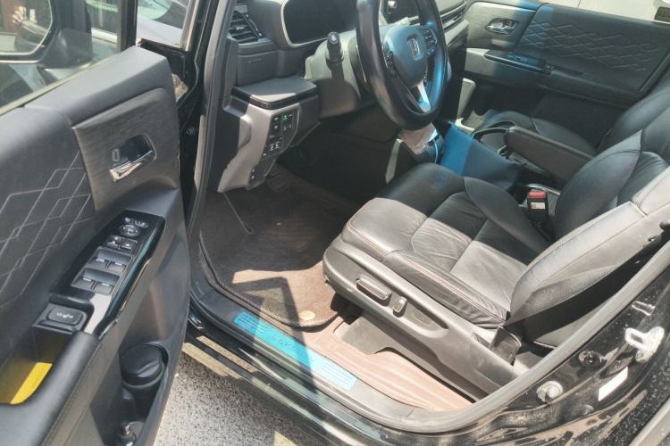 Used Honda Elysion 2022 2.0L eHEV Luxury Edition Driver Seat