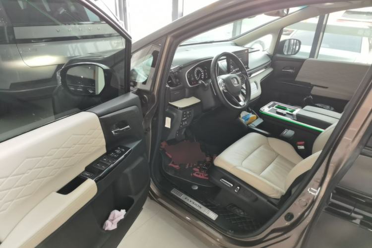 Used Honda Elysion 2022 2.0L eHEV Luxury Edition Driver Seat