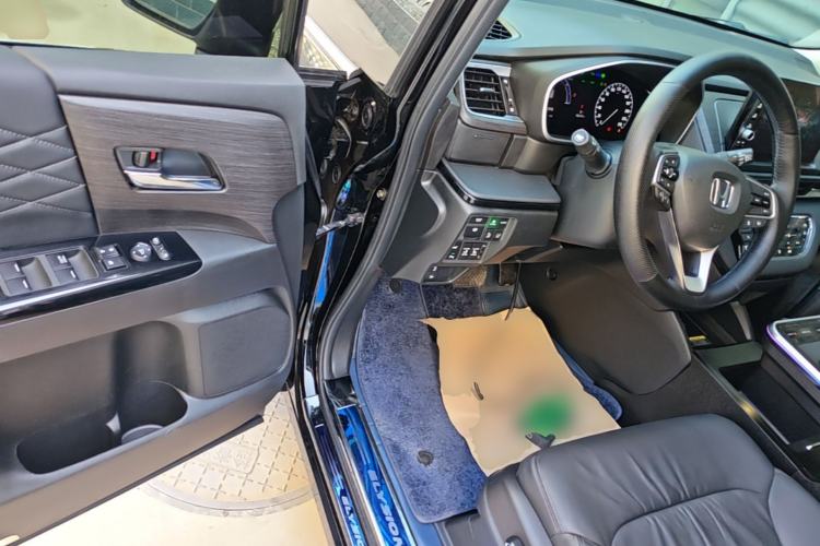 Used Honda Elysion 2022 2.0L eHEV Luxury Edition Driver Seat
