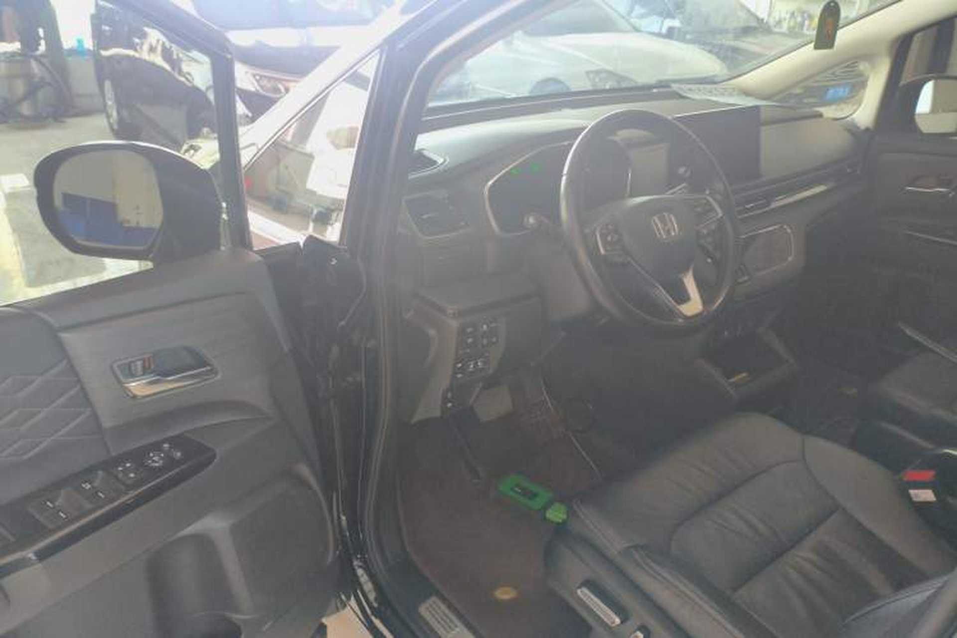 Used Honda Elysion 2022 2.0L eHEV Luxury Edition Driver Seat