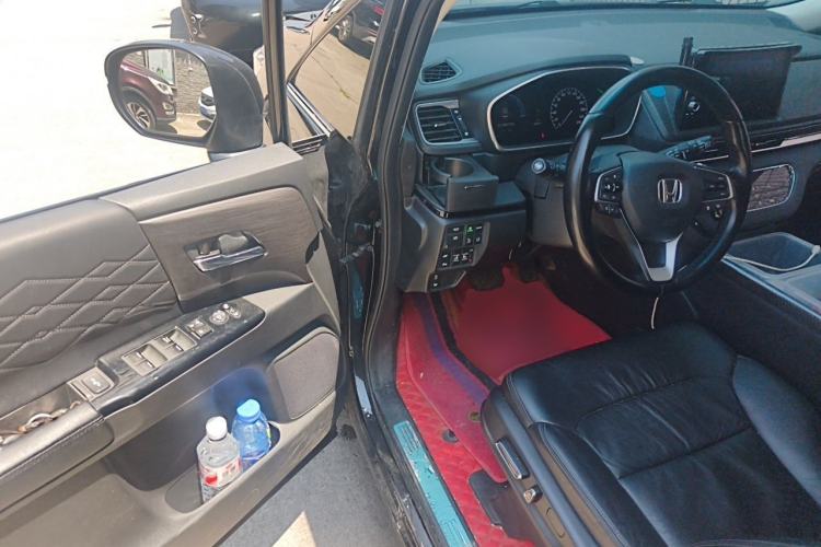 Used Honda Elysion 2022 2.0L eHEV Luxury First Edition Driver Seat