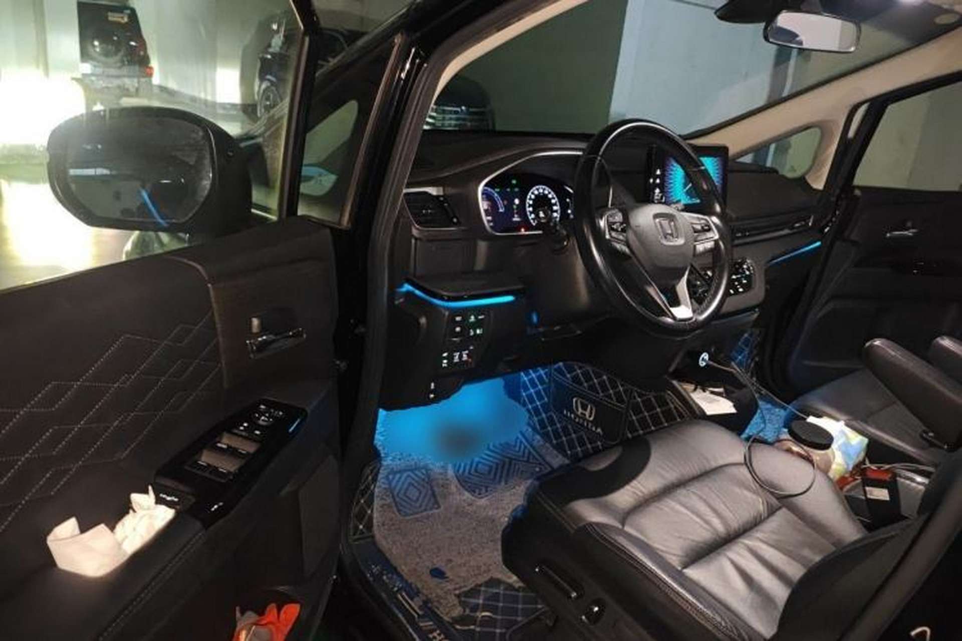 Used Honda Elysion 2022 2.0L eHEV Luxury Edition Driver Seat