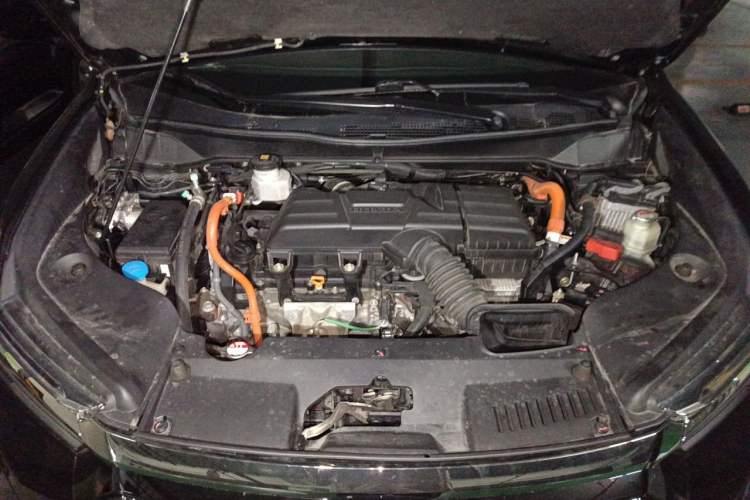 Used Honda Elysion 2022 2.0L eHEV Prestige Edition Engine Bay