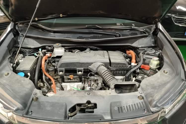 Used Honda Elysion 2022 2.0L eHEV Prestige Edition Engine Bay