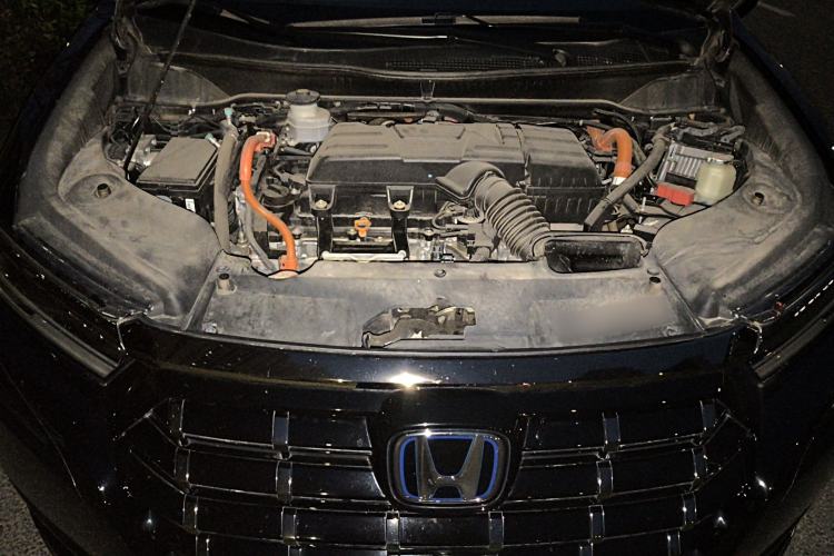 Used Honda Elysion 2022 2.0L eHEV Luxury Edition Engine Bay
