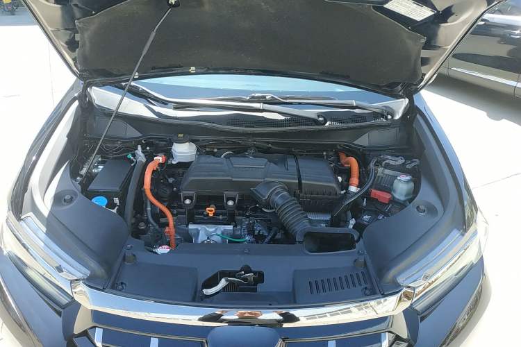 Used Honda Elysion 2022 2.0L eHEV Luxury First Edition Engine Bay