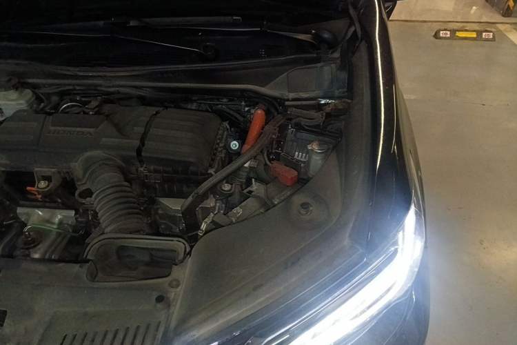 Used Honda Elysion 2022 2.0L eHEV Luxury Edition Engine Bay Left
