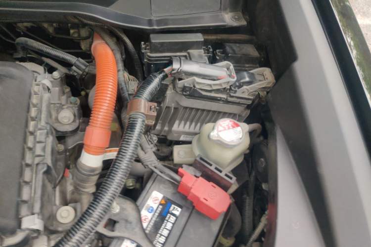 Used Honda Elysion 2022 2.0L eHEV Luxury Edition Engine Bay Left