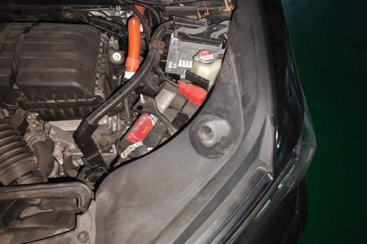 Used Honda Elysion 2022 2.0L eHEV Luxury Edition Engine Bay Left
