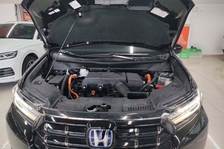 Used Honda Elysion 2022 2.0L eHEV Luxury First Edition Engine Bay
