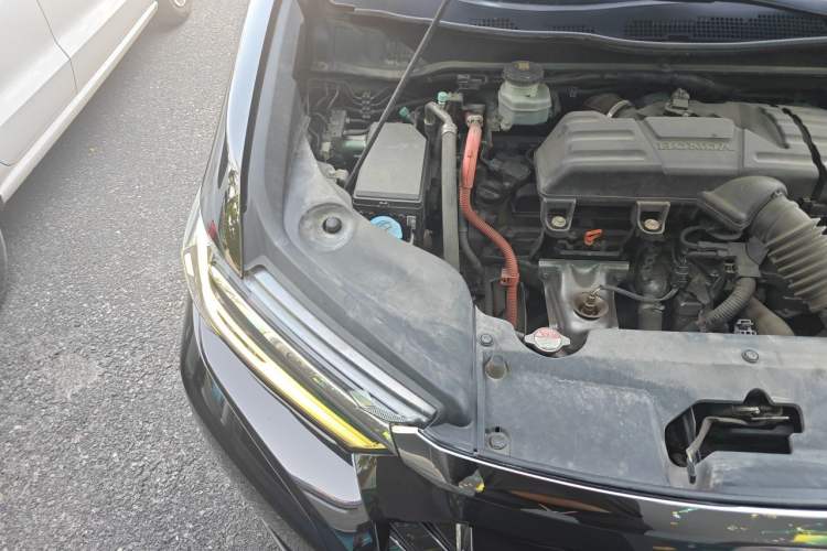 Used Honda Elysion 2022 2.0L eHEV Luxury Edition Engine Bay Right