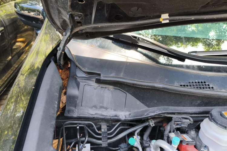 Used Honda Elysion 2022 2.0L eHEV Luxury First Edition Engine Bay Right