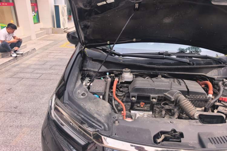 Used Honda Elysion 2022 2.0L eHEV Luxury Edition Engine Bay Right