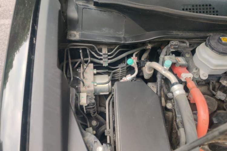 Used Honda Elysion 2022 2.0L eHEV Luxury Edition Engine Bay Right