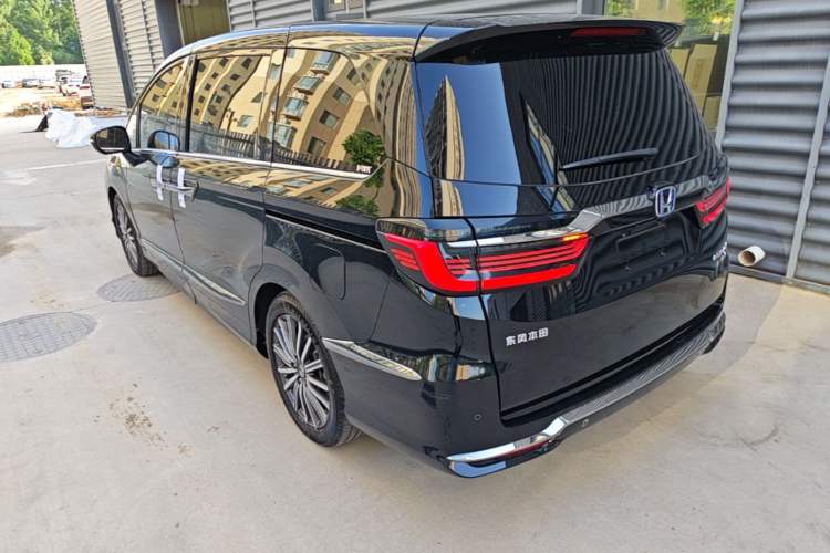 Used Honda Elysion 2022 2.0L eHEV Luxury Edition Exterior 2