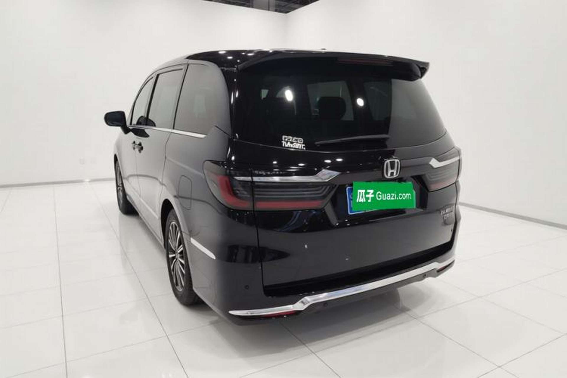 Used Honda Elysion 2022 2.0L eHEV Luxury First Edition Exterior 3