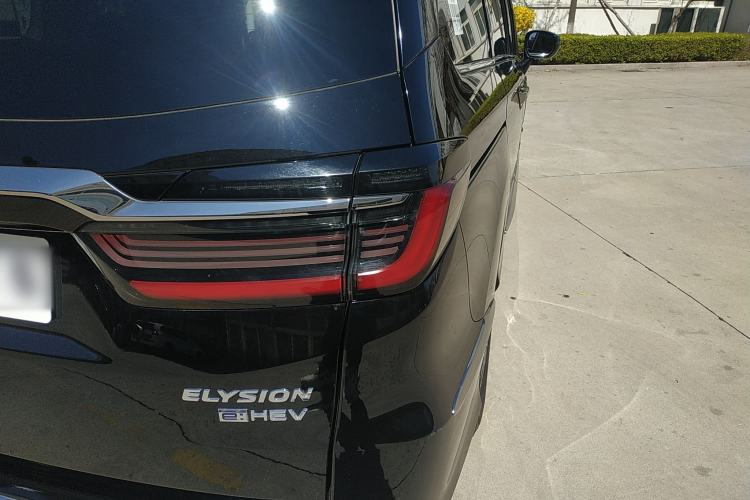 Used Honda Elysion 2022 2.0L eHEV Luxury First Edition Exterior 3