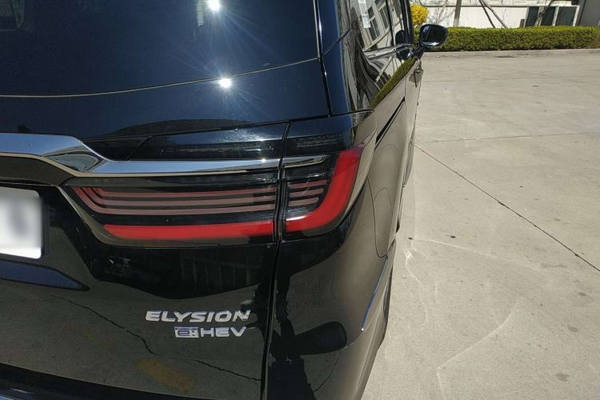 Used Honda Elysion 2022 2.0L eHEV Luxury First Edition Exterior 3